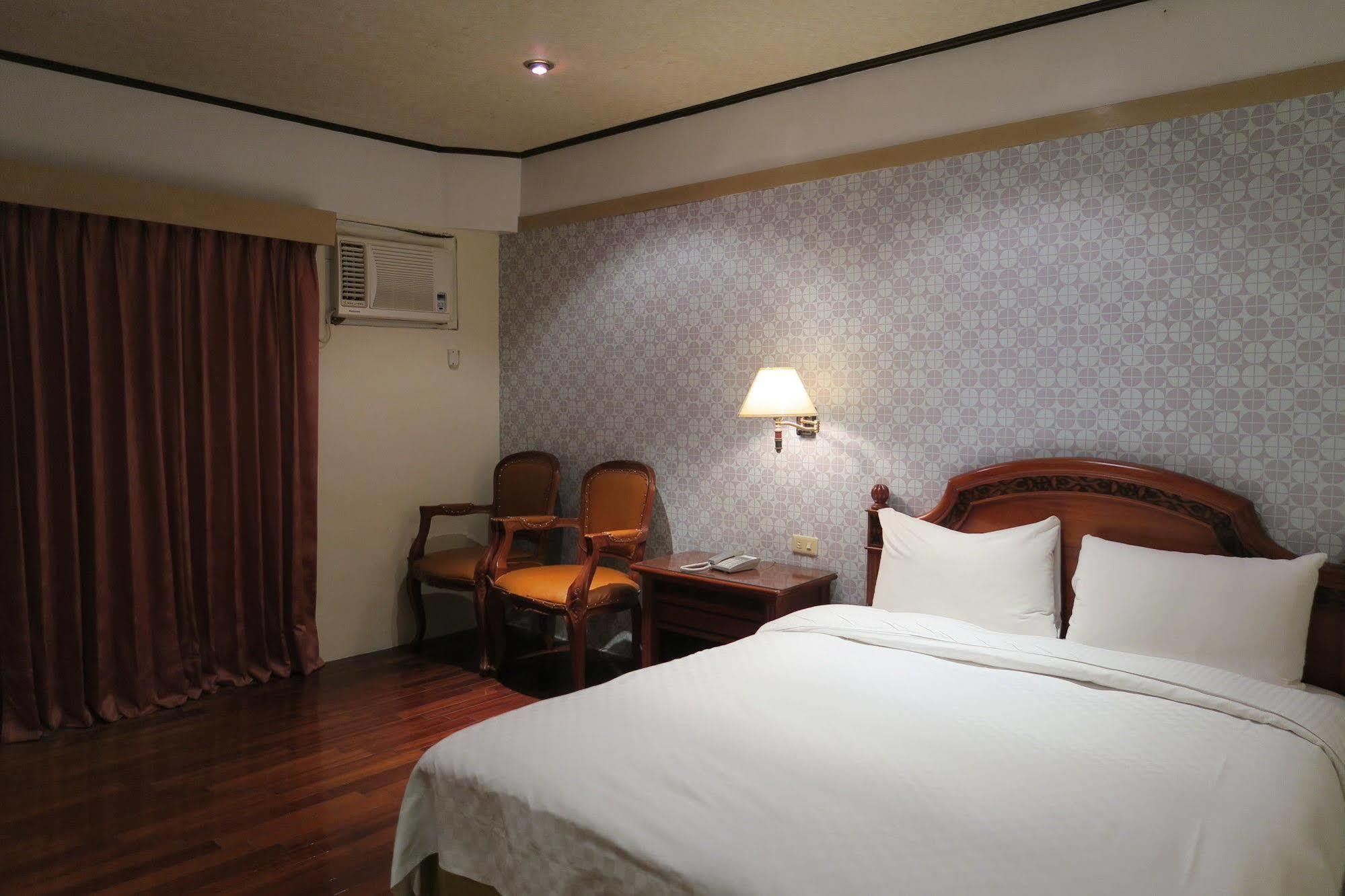 Champagne Hotel Jiaoxi Exterior photo